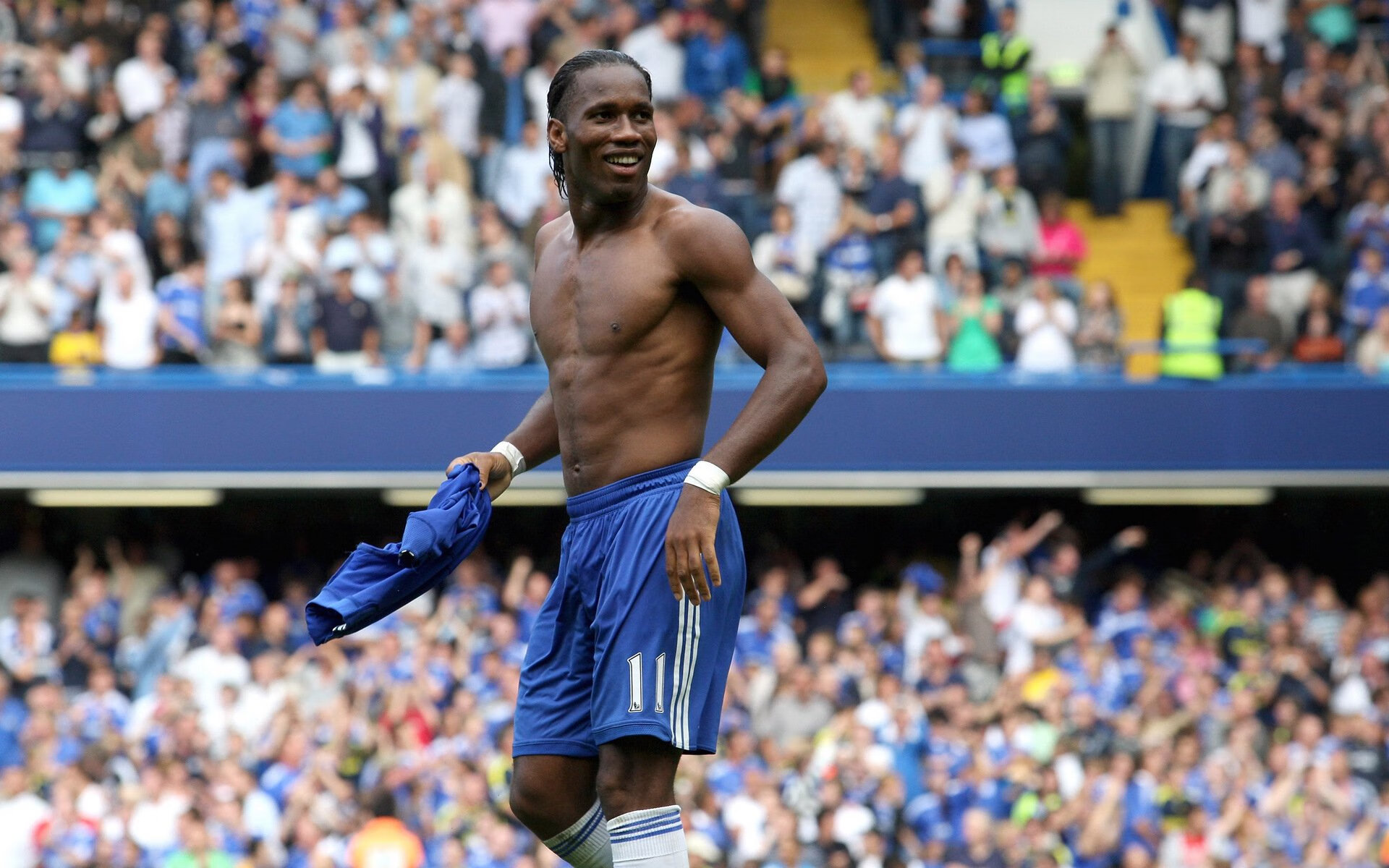 芝加哥之战：斯托亚科维奇在关键时刻，一记“贴地飞行”扣篮震撼全场！